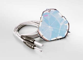 Retroreflector with ITO coating Retroreflector with ITO coating